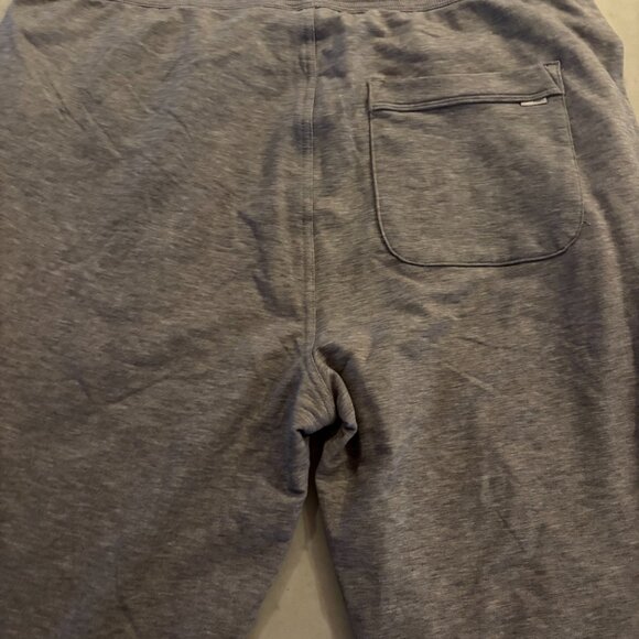 Vuori light weight women's jogger - Picture 4 of 6